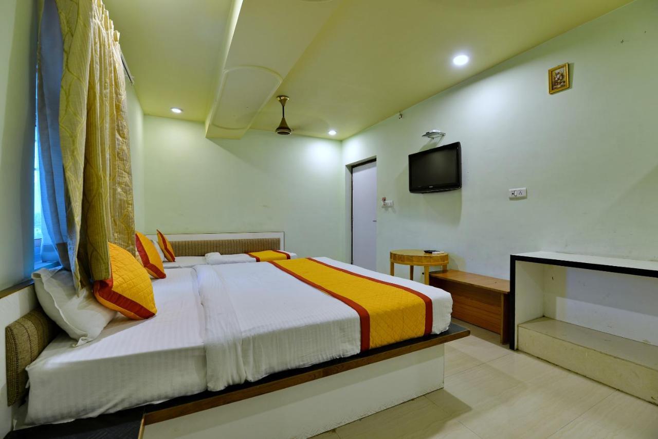 Oyo 2061 Hotel New Holiday Inn Ádzsmir Kültér fotó
